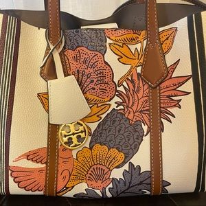 ✨ TORY BURCH Small Perry Print Leather Tote ✨
